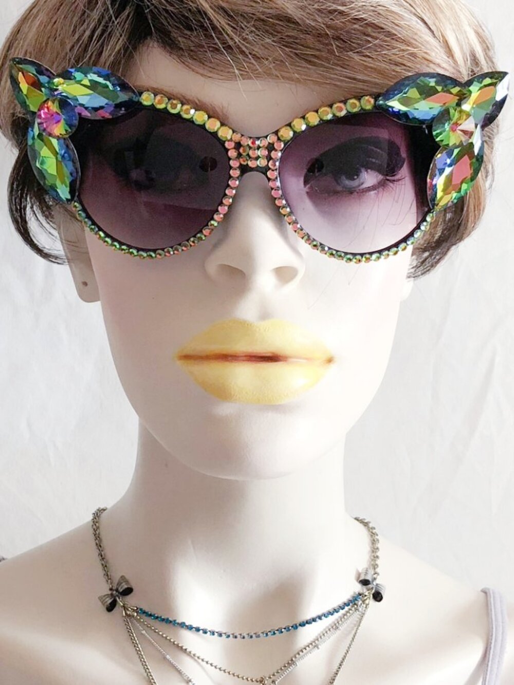 Retro Her Tiny Teeth Cat Eye Sunglasses Swarovski Crystal Embellished